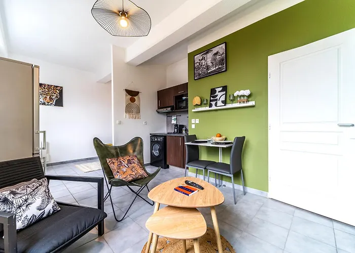 Stay Cosy Lille I Tourcoing - Appartement - Hypercentre - Parking Securise - Wifi - Netflix - Cuisine